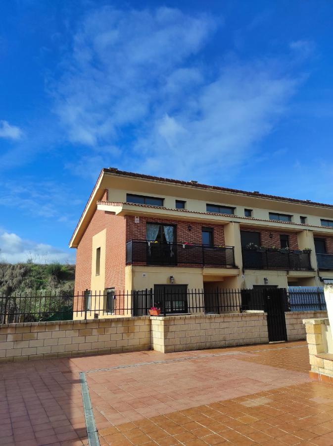 En El Corazon Del Barrio De La Estacion Villa Haro Ngoại thất bức ảnh