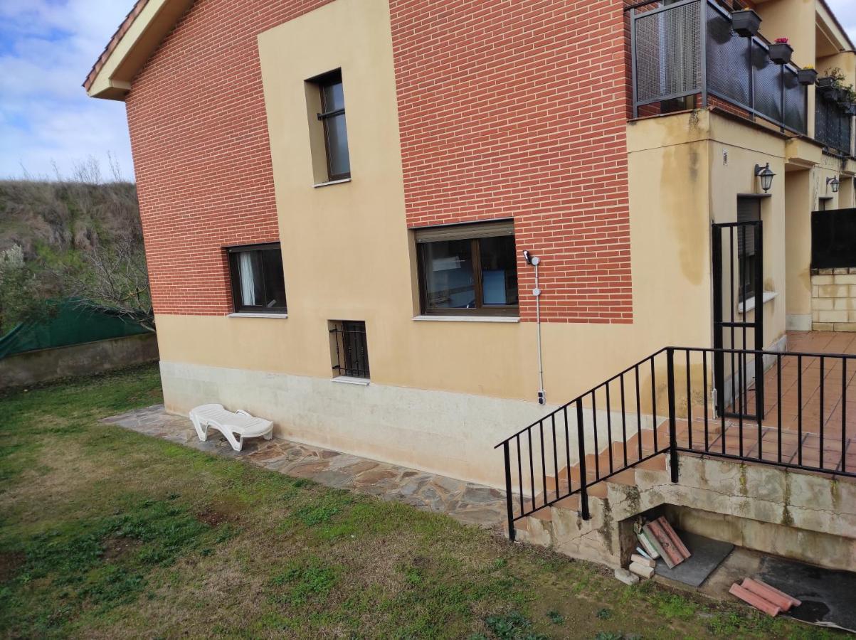 En El Corazon Del Barrio De La Estacion Villa Haro Ngoại thất bức ảnh