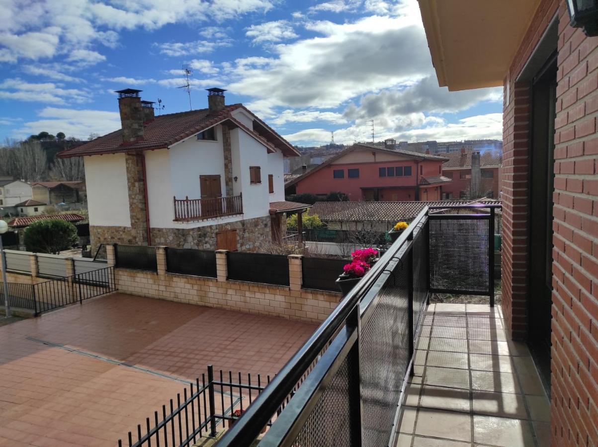 En El Corazon Del Barrio De La Estacion Villa Haro Ngoại thất bức ảnh